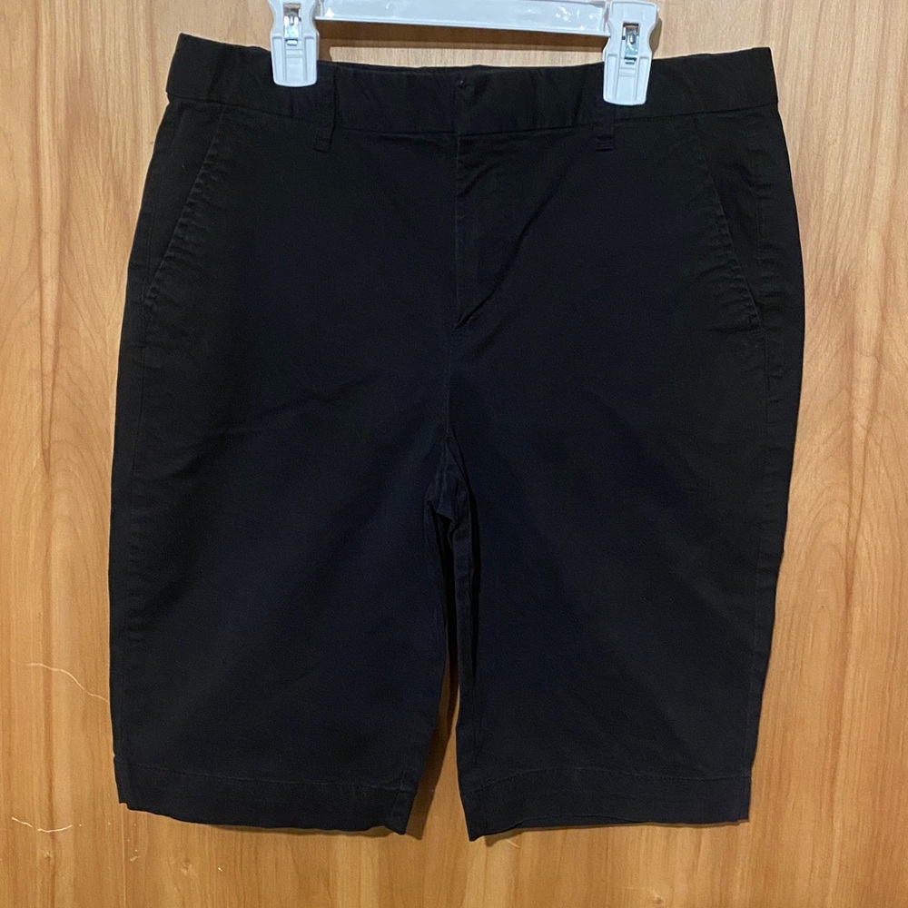 GAP Women's Black Bermuda Shorts